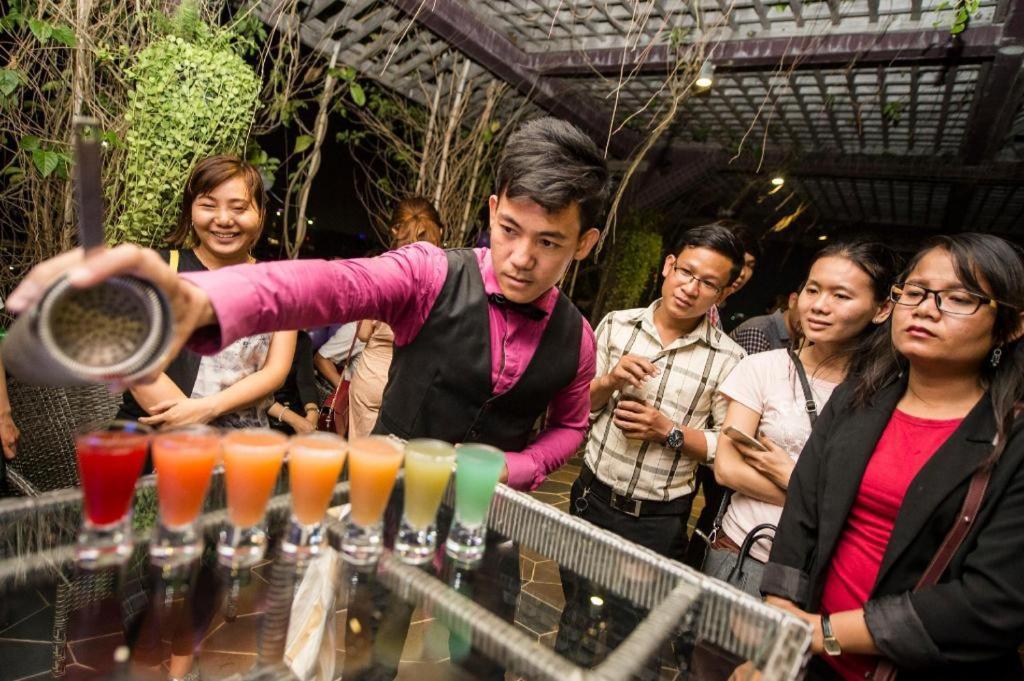 Essence Hotel-Phnom Penh Esterno foto