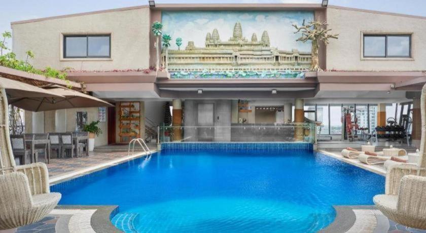 Essence Hotel-Phnom Penh Esterno foto
