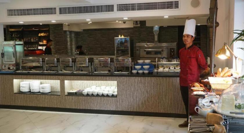 Essence Hotel-Phnom Penh Esterno foto